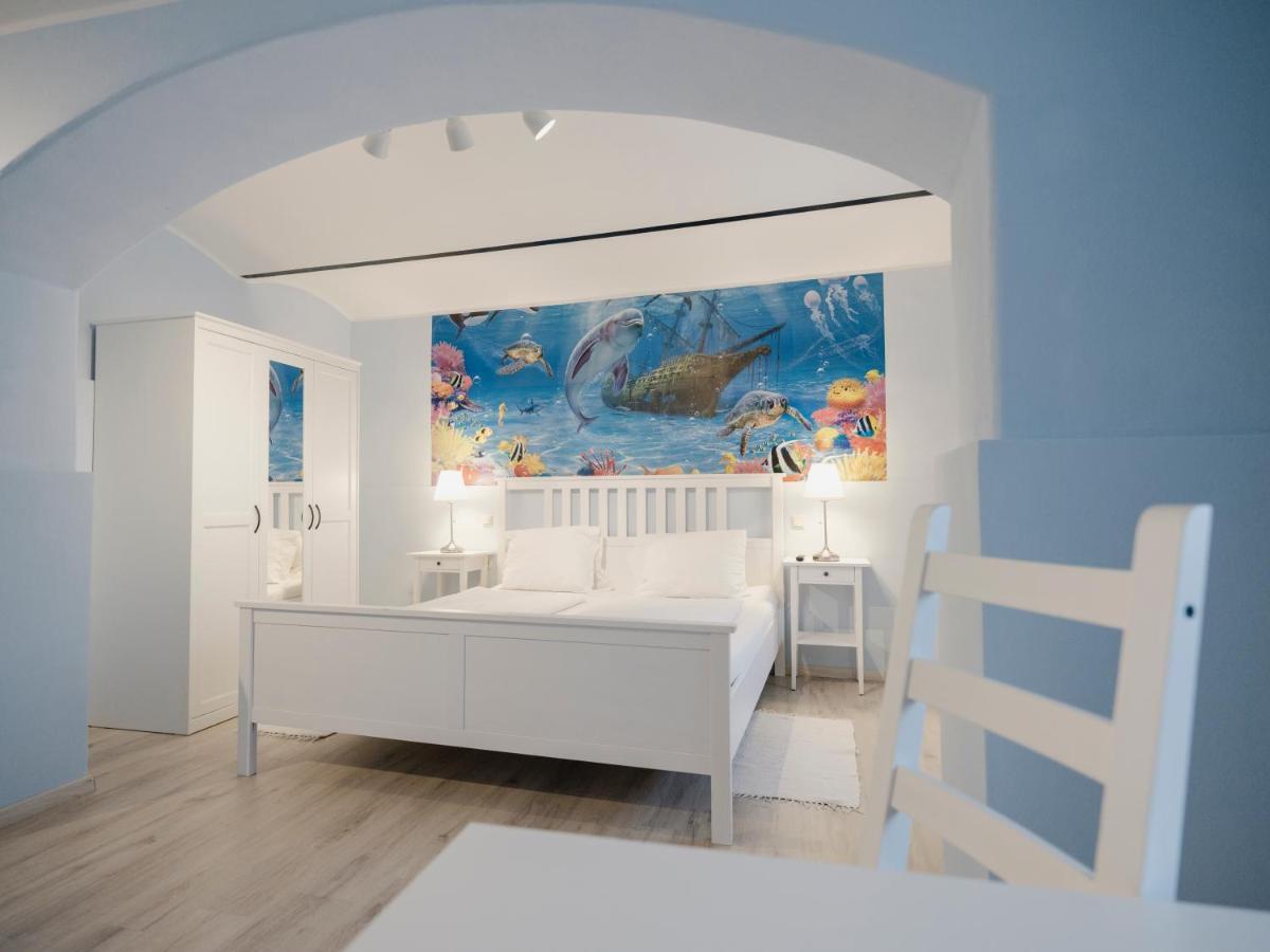 Fruehstueckshaus Wunderland Bed and Breakfast Laa an der Thaya Buitenkant foto