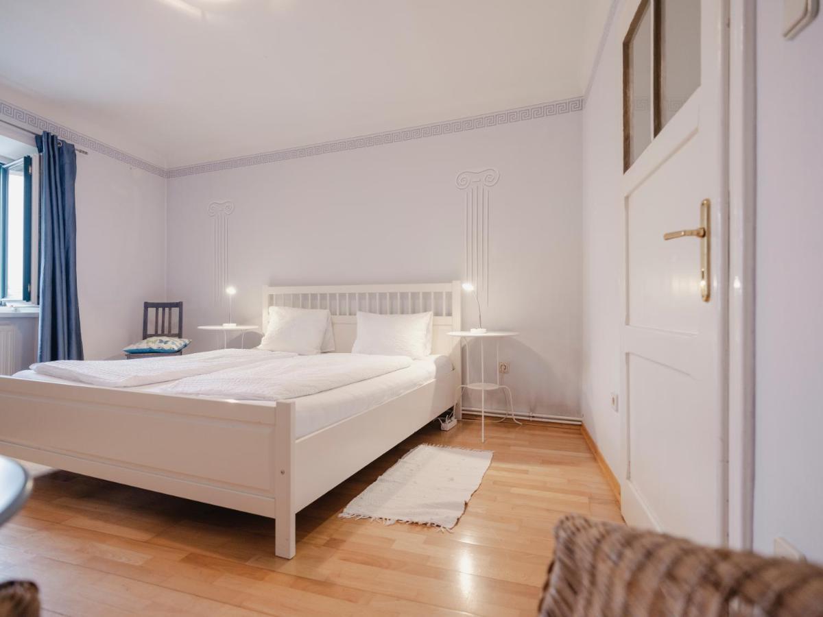 Fruehstueckshaus Wunderland Bed and Breakfast Laa an der Thaya Buitenkant foto